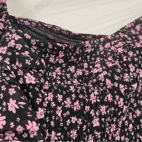 H&M Divided Black & Pink Floral Long Sleeve Crop Top w/ Smocked Back - Large - Picture 6 of 12